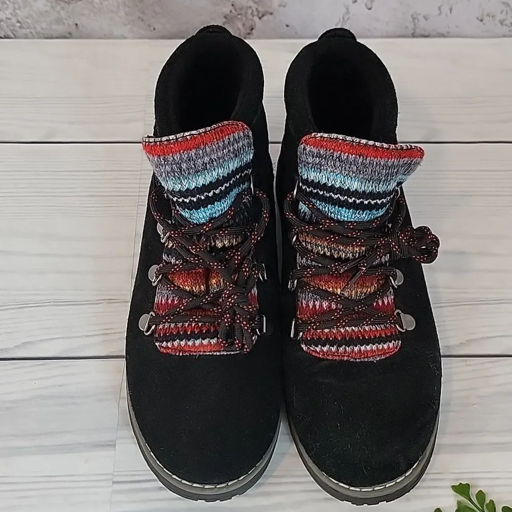 Bobs By Skechers Black Suede Ankle Boots with Multicolor Knit Accents Size 6 - Picture 2 of 9